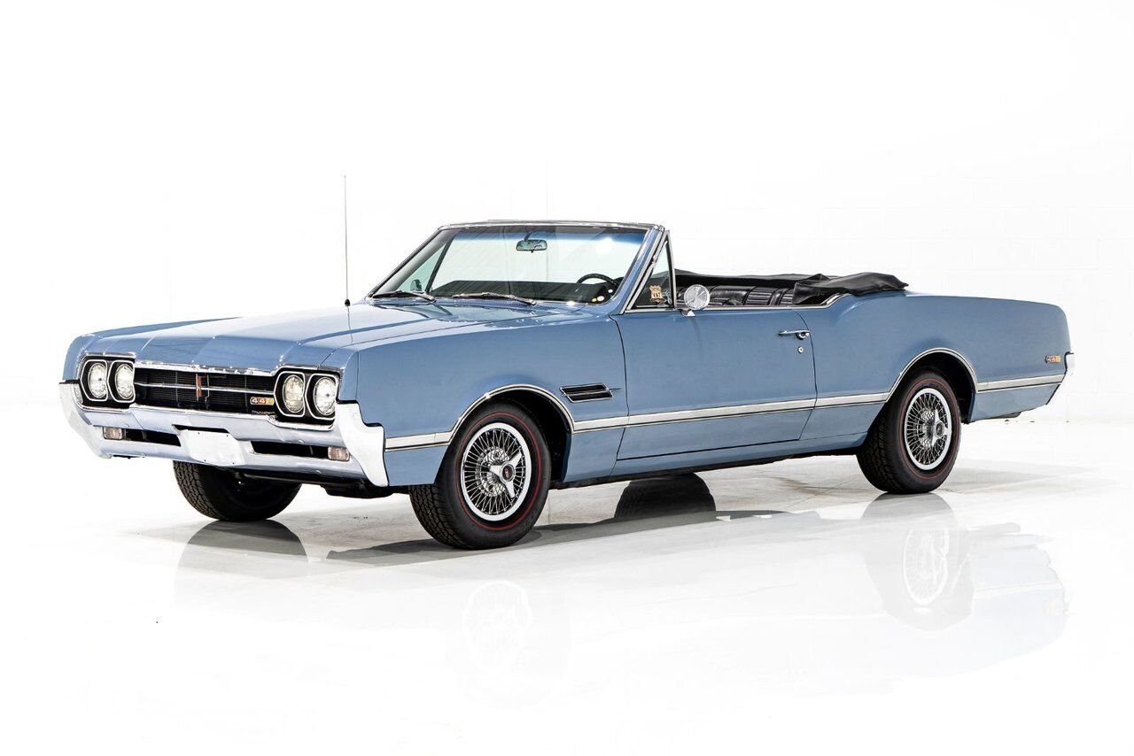 Oldsmobile 442 PRIX EN USD | Matching# 400cu.in. 4-Speed 1966 Bleu Montréal - photo #0