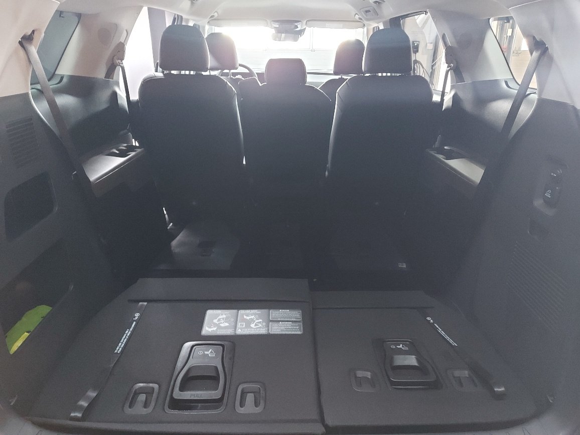 Kia Carnival 2026 Noir aurore nacré Blainville - photo #12