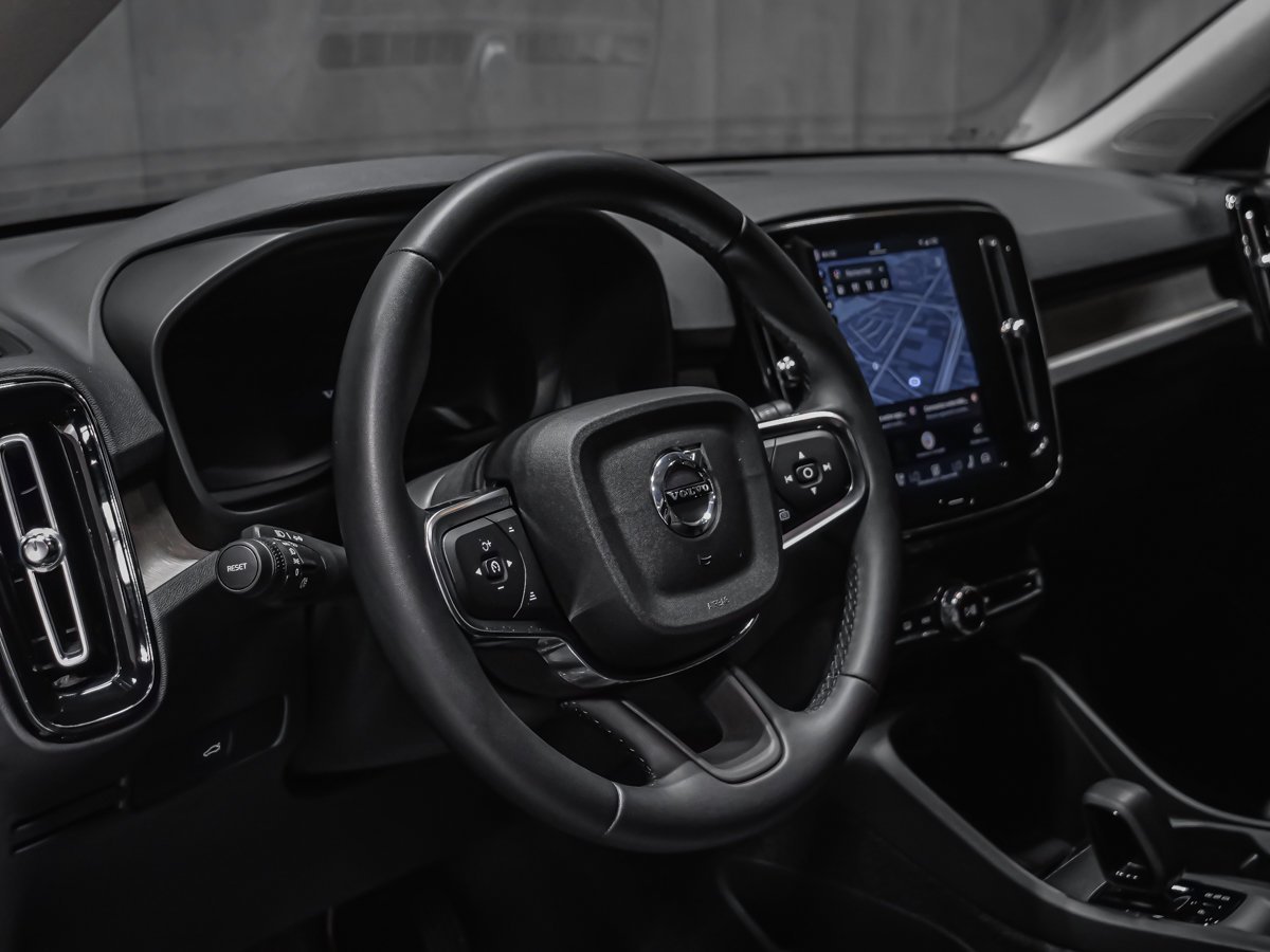 2025 Volvo XC40 B5 CORE BRIGHT CLIMATE Black Montreal - photo #7