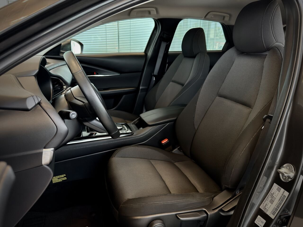 Mazda CX-30 2024 Gris Notre-Dame-des-Prairies - photo #14