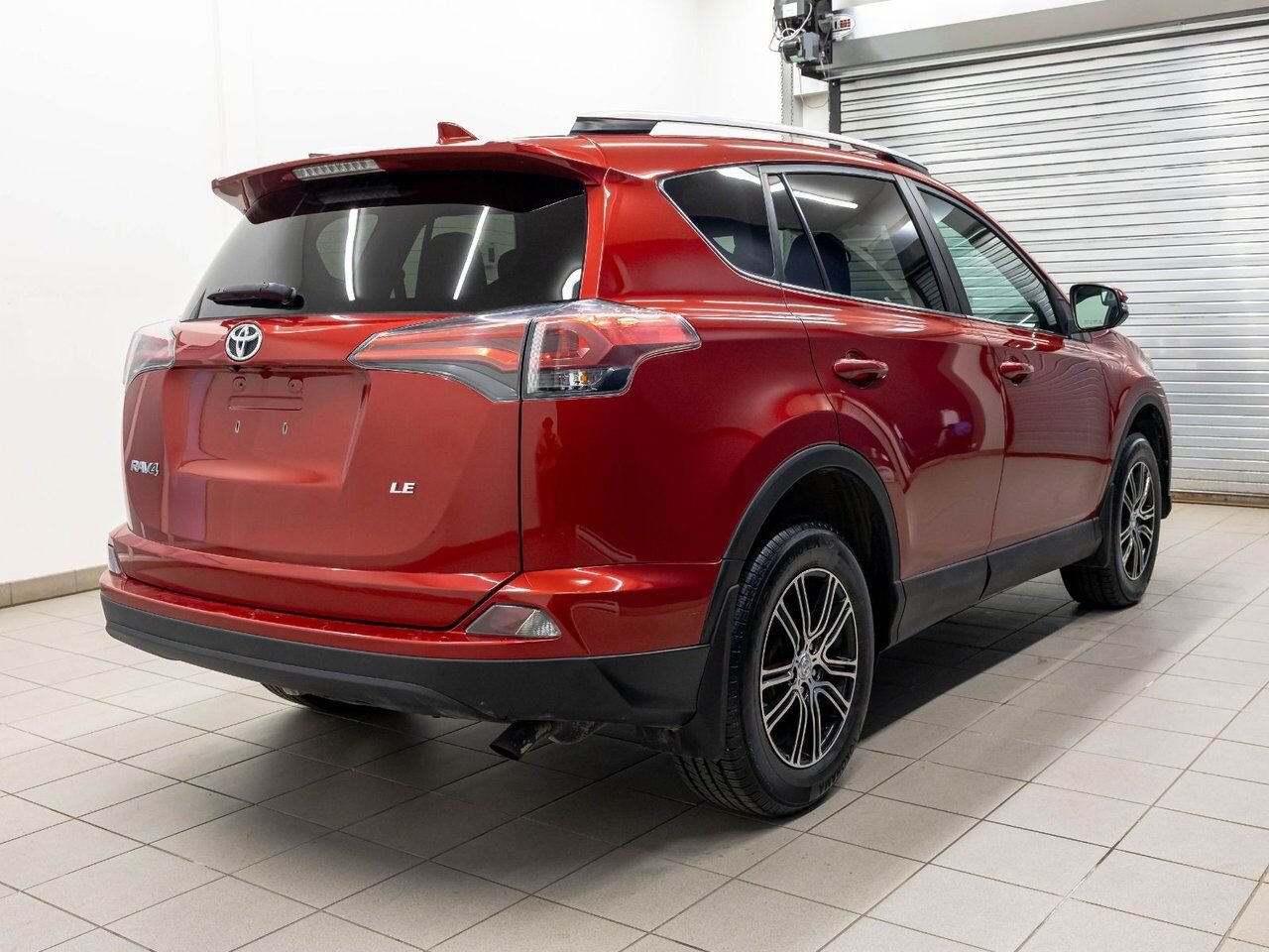 Toyota RAV4 LE *SIÈGES CHAUFF* BLUETOOTH CAMÉRA A/C USB 2016 Rouge Saint-Jérôme - photo #7