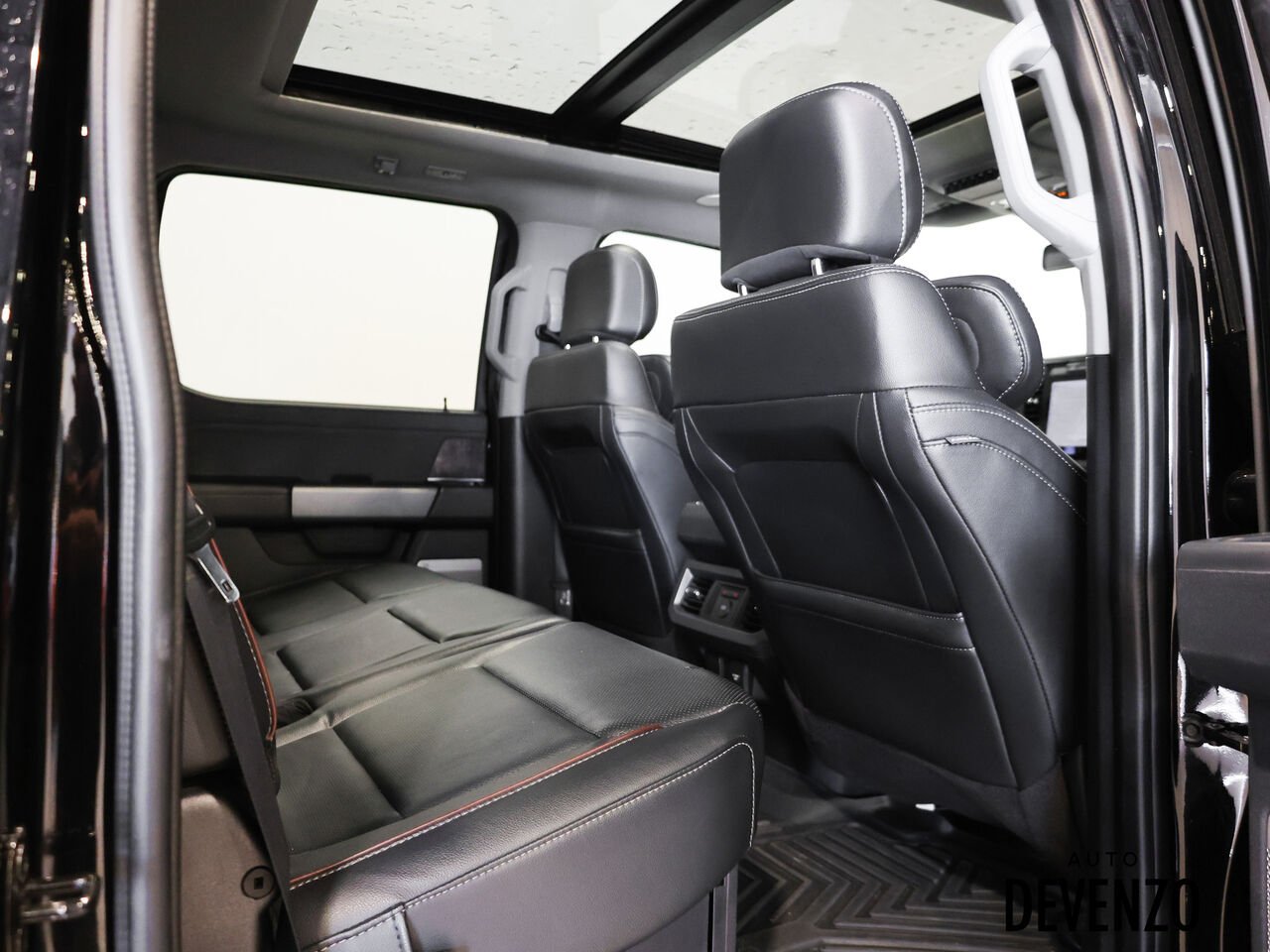 Ford Super Duty F-350 2023 Noir Saint-Eustache - photo #8
