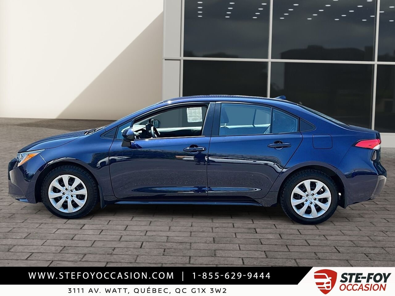 2026 Toyota Corolla LE Blue Québec - photo #7