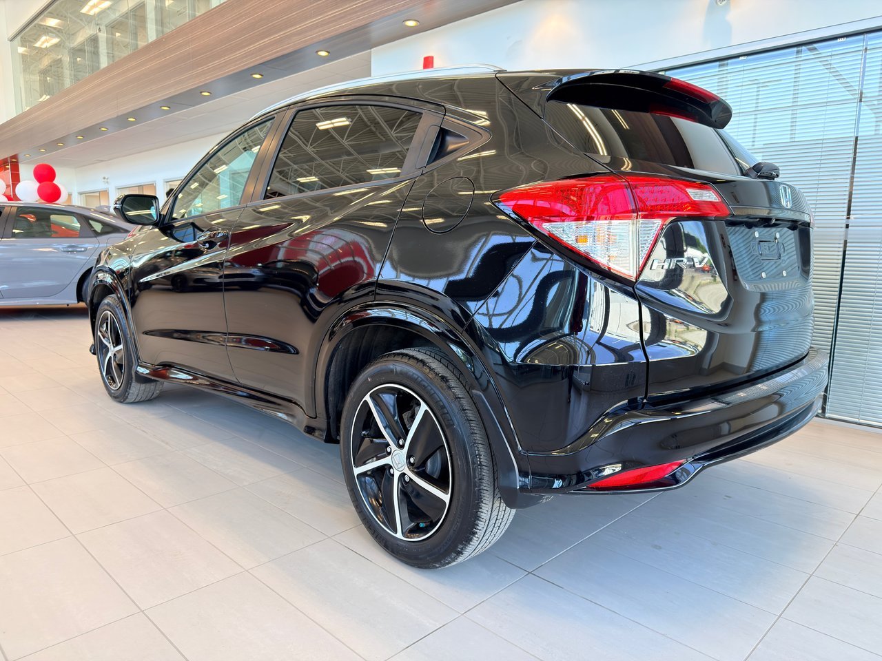 2021 Honda HR-V Black Notre-Dame-des-Prairies - photo #8
