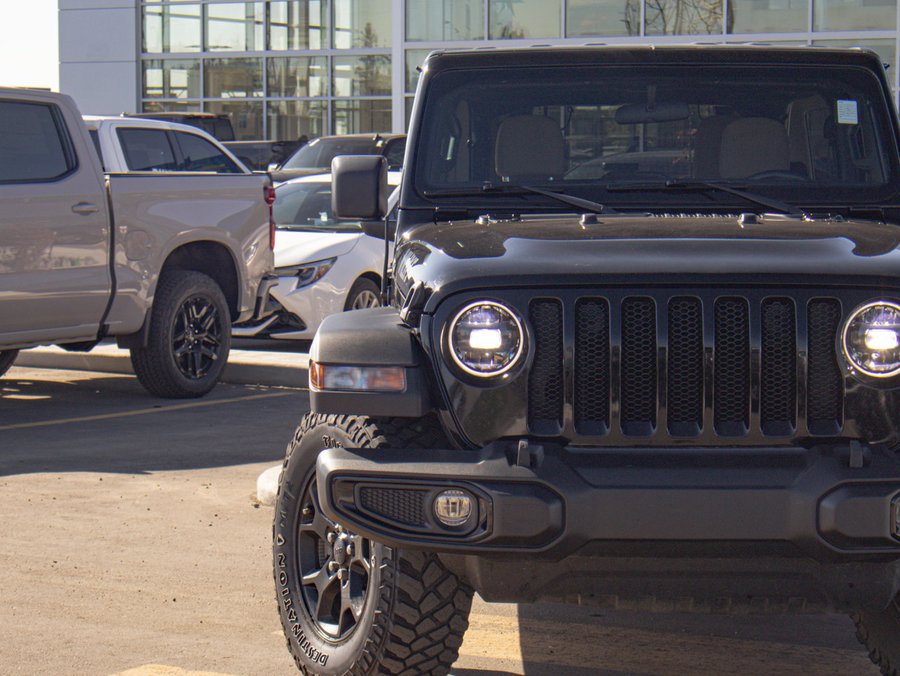 2023 Jeep Wrangler Willys 4-Door 4x4 3.6L | Heated Bucket Seats Black