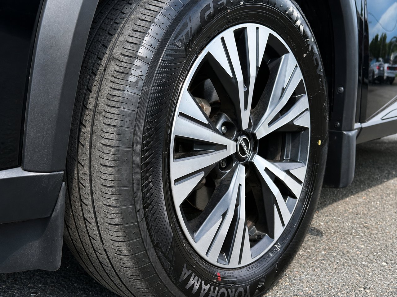 2023 Nissan Rogue SV Midnight Black Granby - photo #10