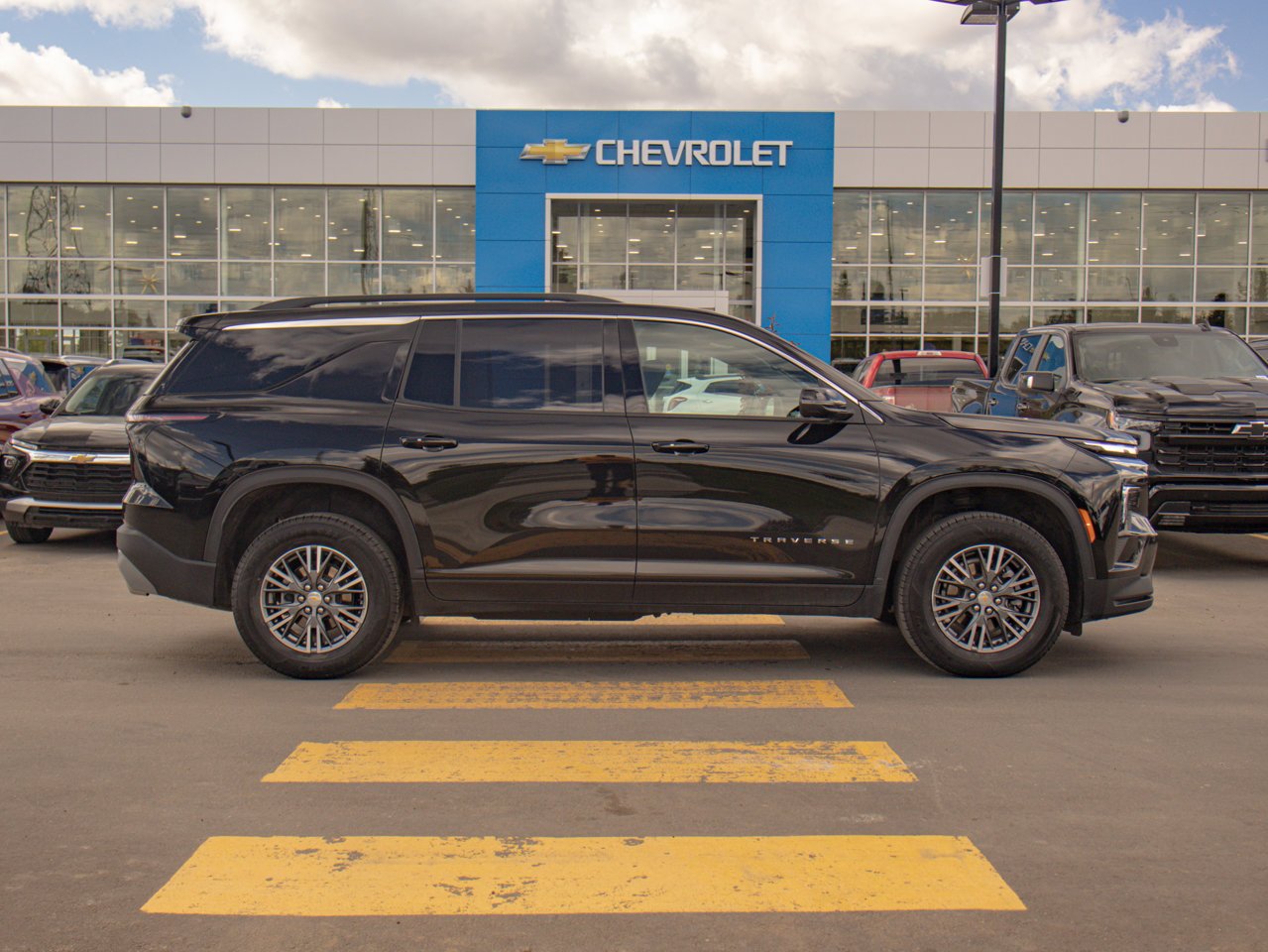 2026 Chevrolet Traverse AWD 4dr LT Black Sherwood Park - photo #12