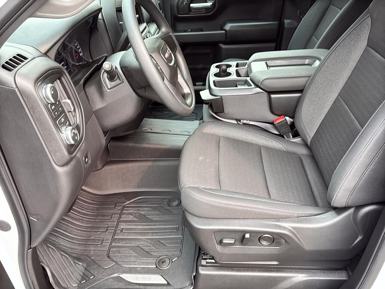GMC Sierra 1500 Pro cabine multiplace 4RM 157 po 2026 BLANC SOMMET Saint-Hyacinthe - photo #7