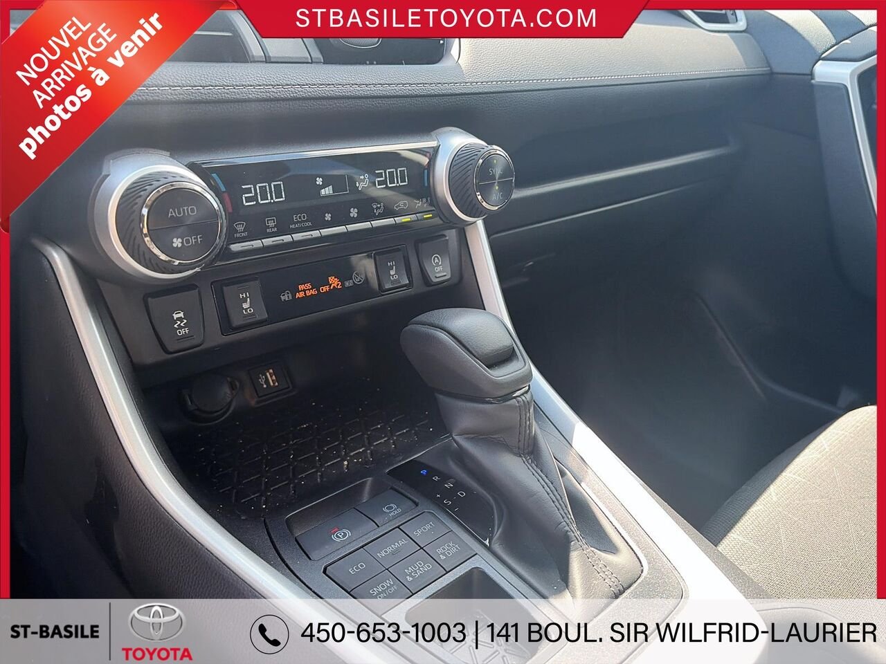 TOYOTA RAV4 2025 Gris Saint-Basile-le-Grand - photo #8