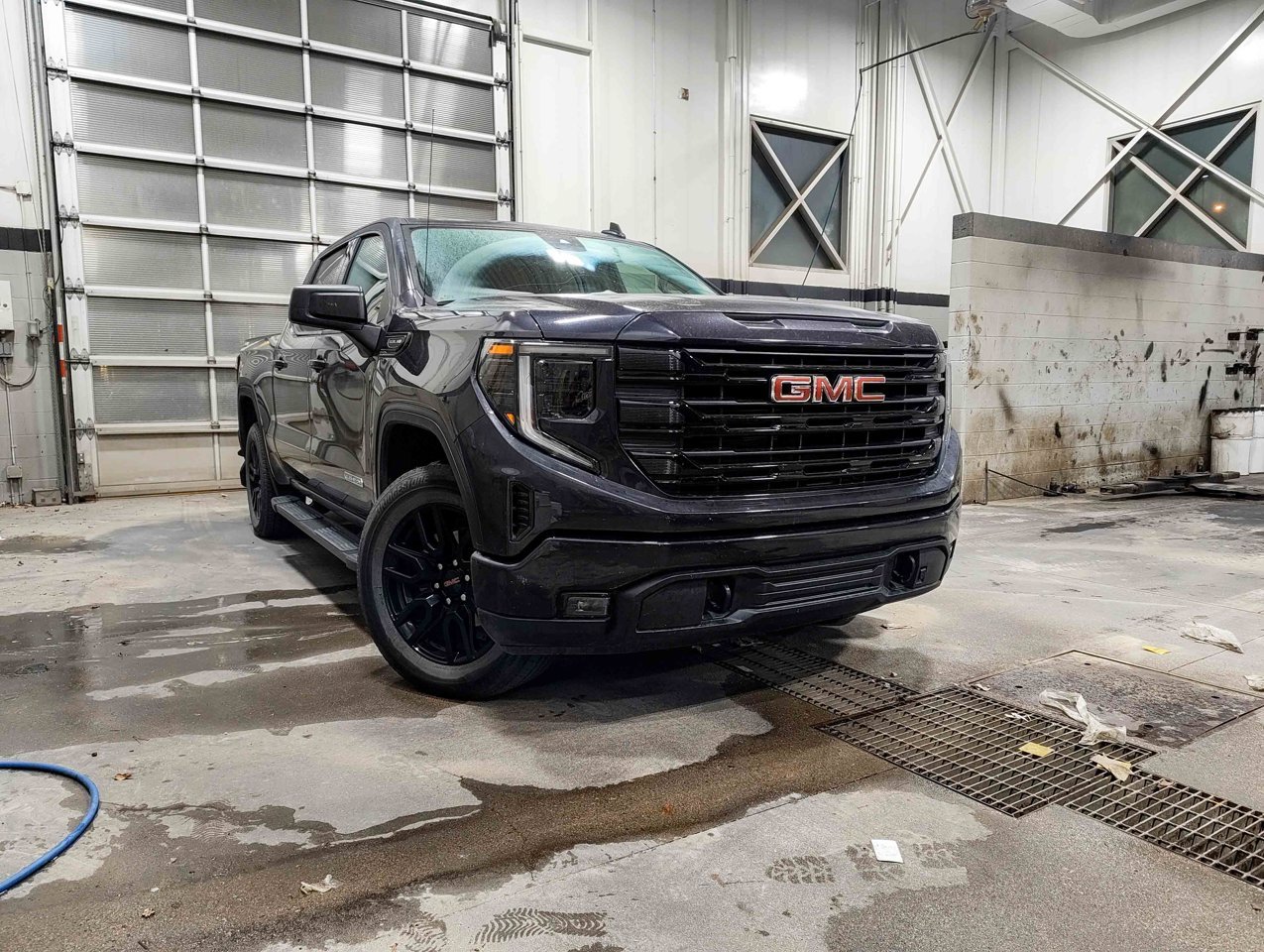 2025 GMC Sierra 1500 4WD Crew Cab 147 Elevation Grey Sherwood Park - photo #1