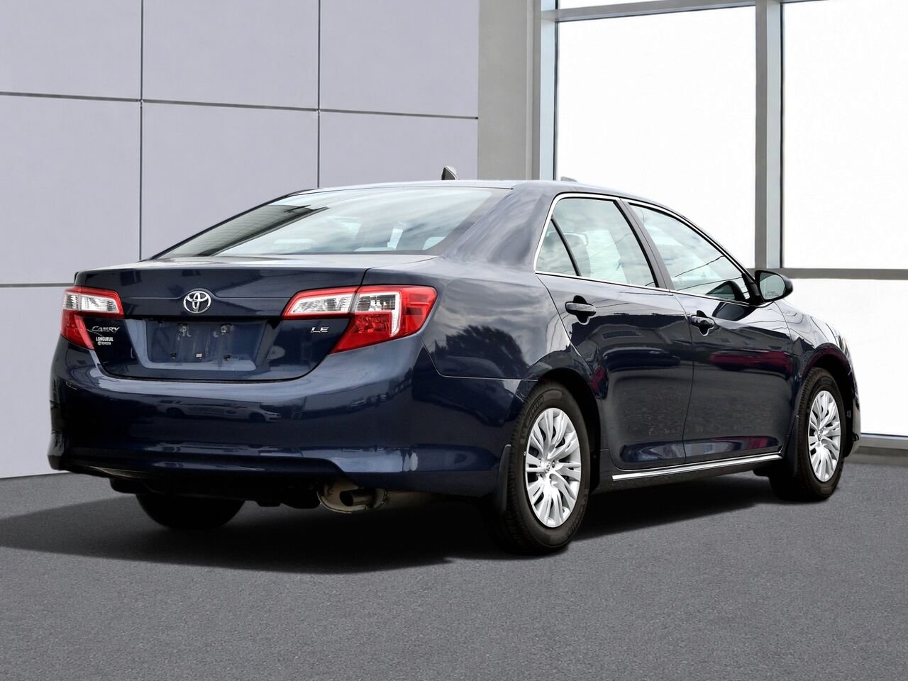 Toyota Camry Berline, boîte automatique, LE 2014 Bleu Saint-Hyacinthe - photo #6