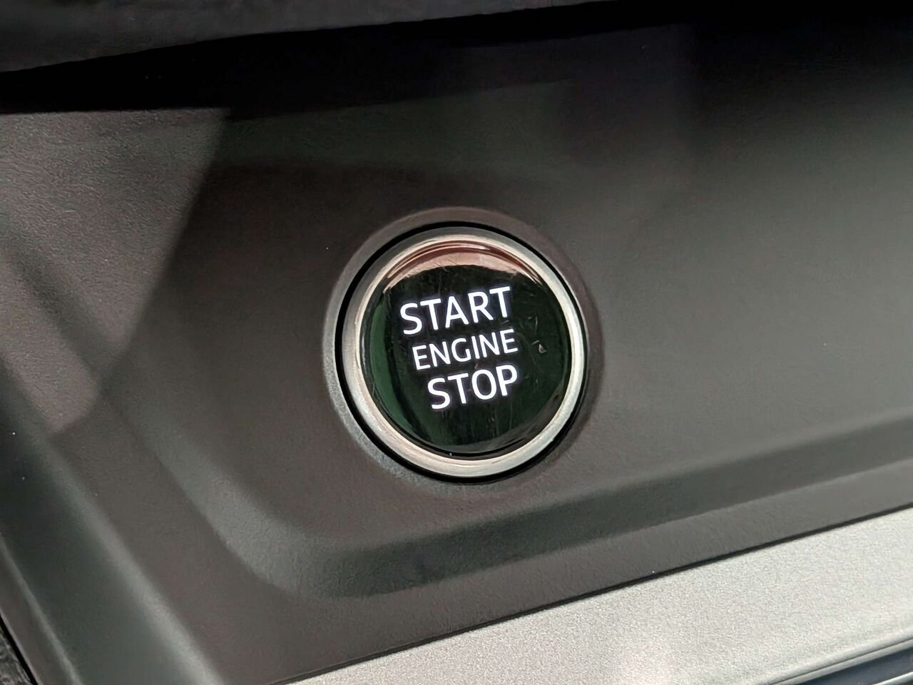 2021 Audi Q3 Progressiv 45 TFSI quattro Black Mirabel - photo #25