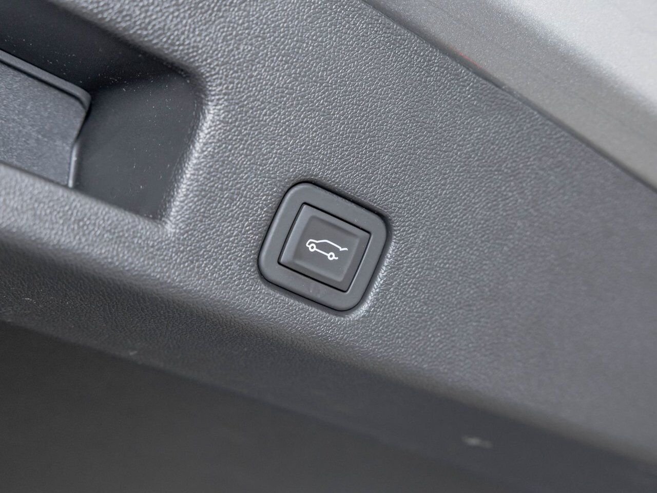 Chevrolet Traverse LT SPORT AWD 7 PLACES *CAM 360* GR REMORQ *CARPLAY 2024 Gris Saint-Jérôme - photo #32