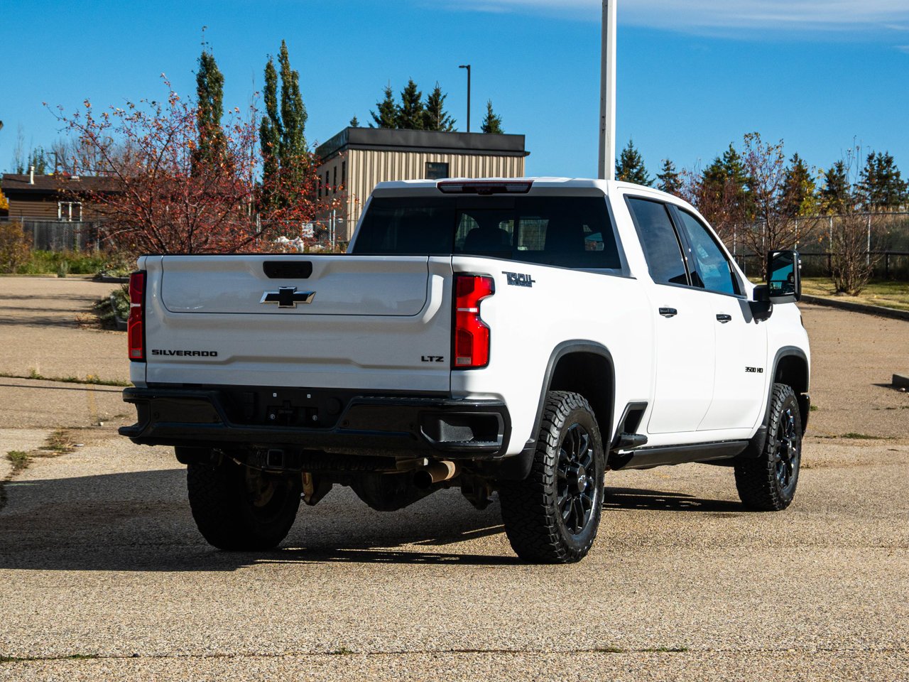 2026 Chevrolet Silverado 3500HD 4WD Crew Cab 159 LTZ White Sherwood Park - photo #13