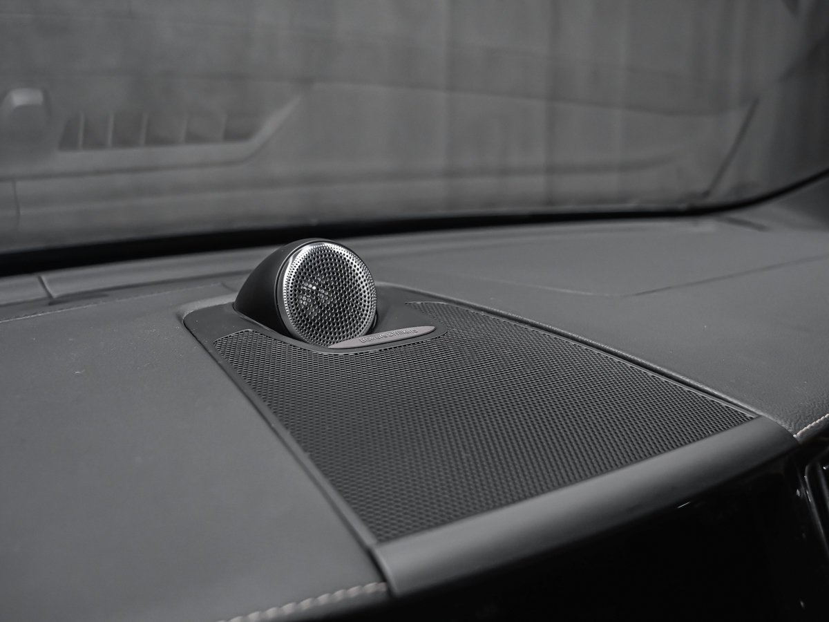 Volvo XC60 Recharge T8 R-DESIGN ADVANCED CLIMAT BOWERS WILKINS 2022 Bleu Montréal - photo #11
