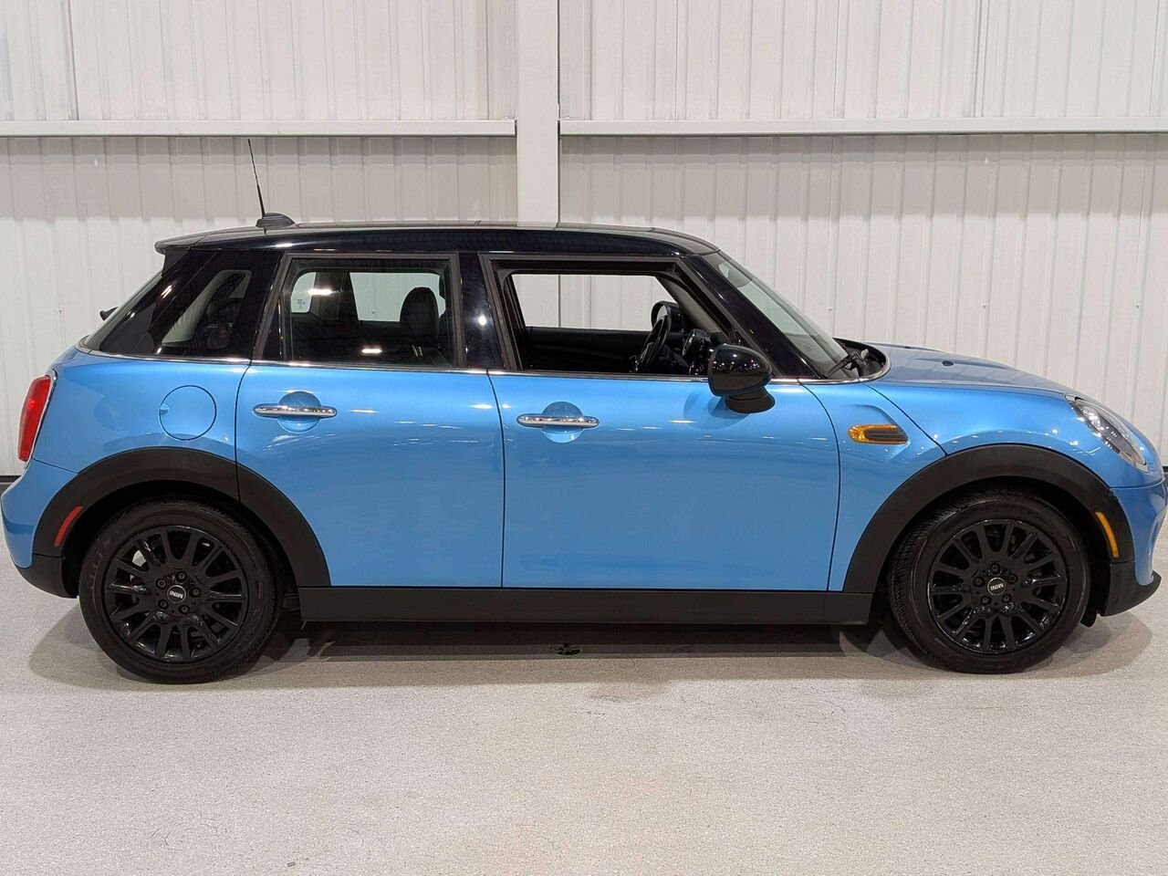 2016 MINI Cooper Hardtop 5 Door 5dr HB Blue Val-David - photo #6