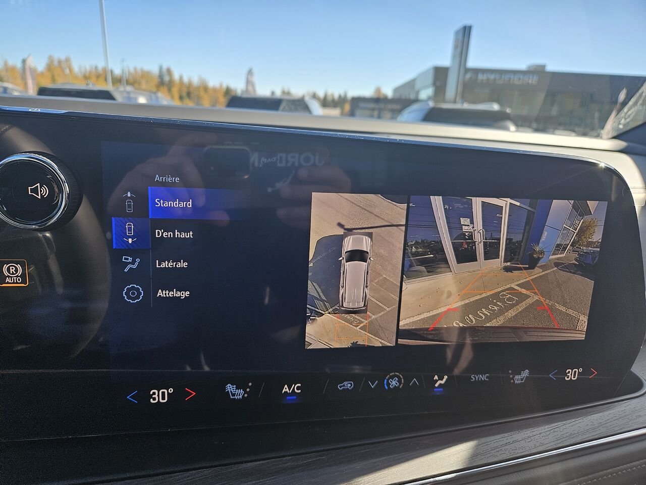 2027 Chevrolet Tahoe Z71 4 portes 4RM Radiant Red Tintcoat Thetford Mines - photo #12