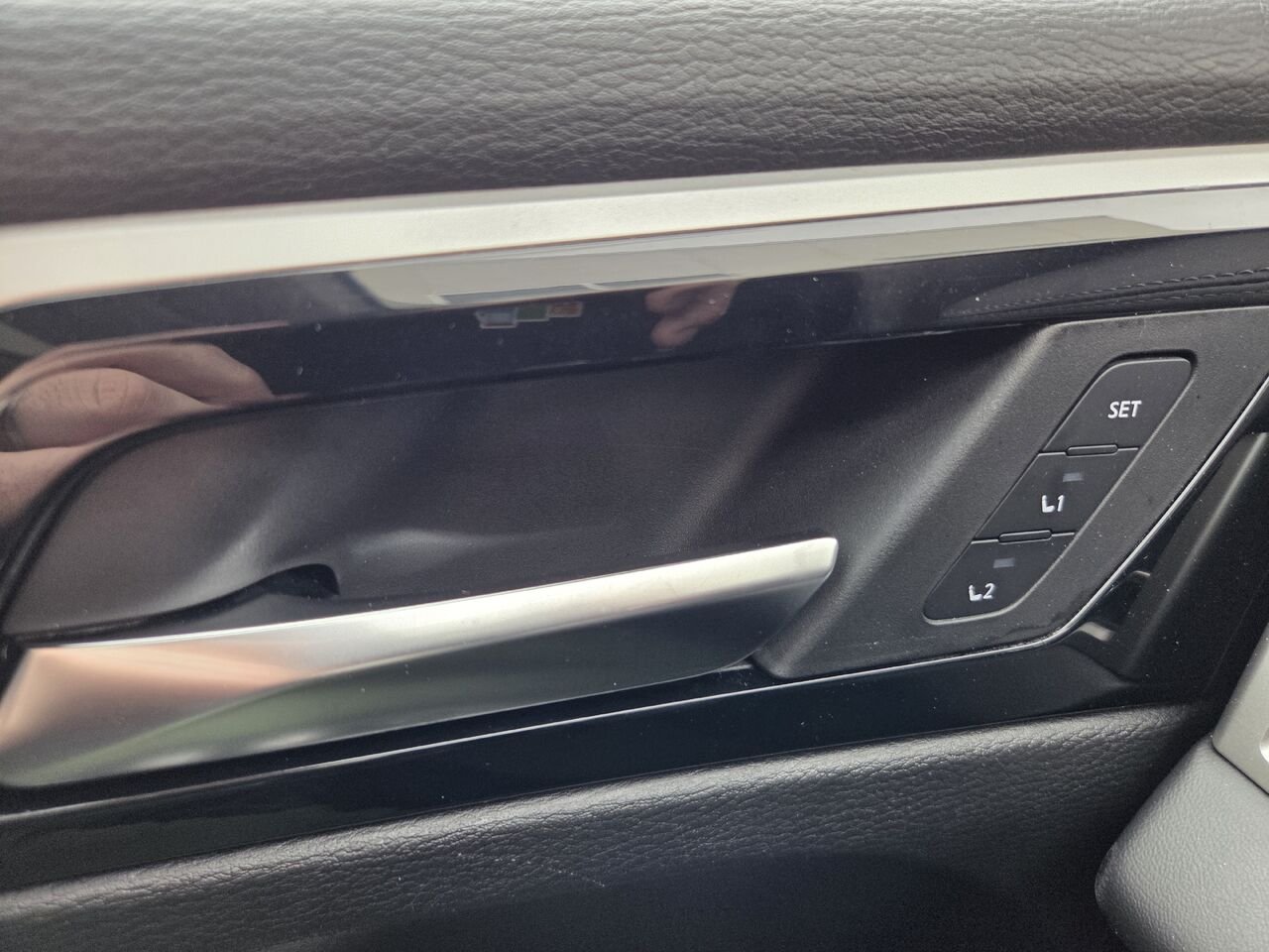 2023 MITSUBISHI Outlander Plug-In Hybrid Red Mont-Laurier - photo #24