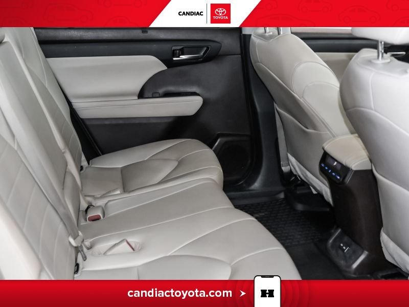 Toyota Highlander 2022 Bleu Blainville - photo #32