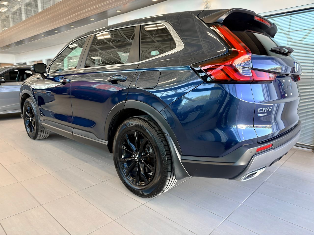 2024 Honda CR-V Hybrid Blue Notre-Dame-des-Prairies - photo #7