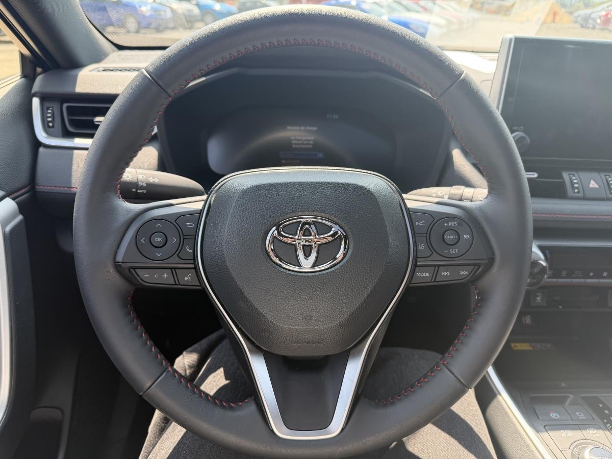 2025 Toyota RAV4 Red  - photo #9