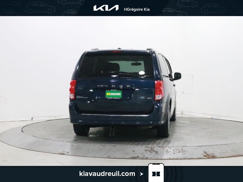 2017 Dodge GR Caravan Blue Laval - photo #7