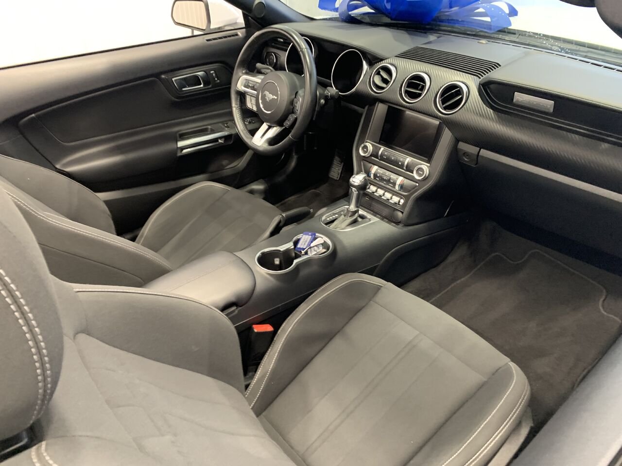 2022 Ford Mustang White Châteauguay - photo #9