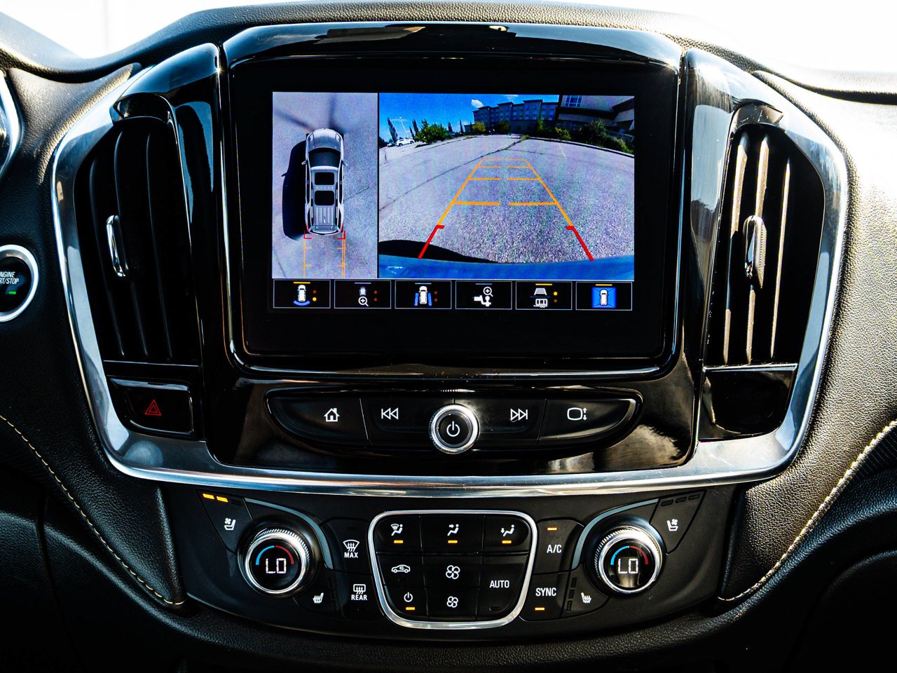 2023 Chevrolet Traverse AWD 4dr Premier White Sherwood Park - photo #27