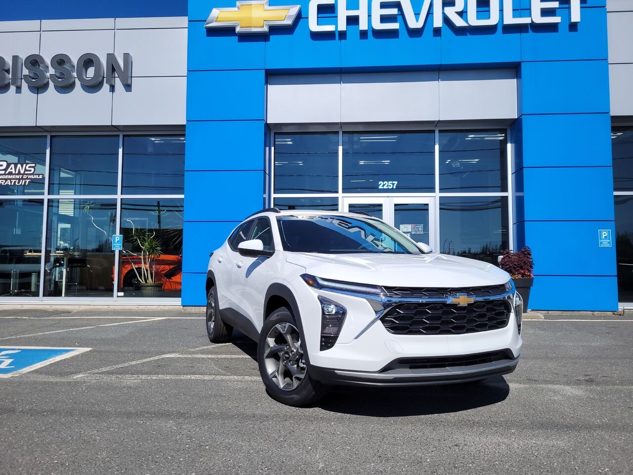 2026 Chevrolet Trax Traction avant 4 portes LT Summit White Thetford Mines - photo #1