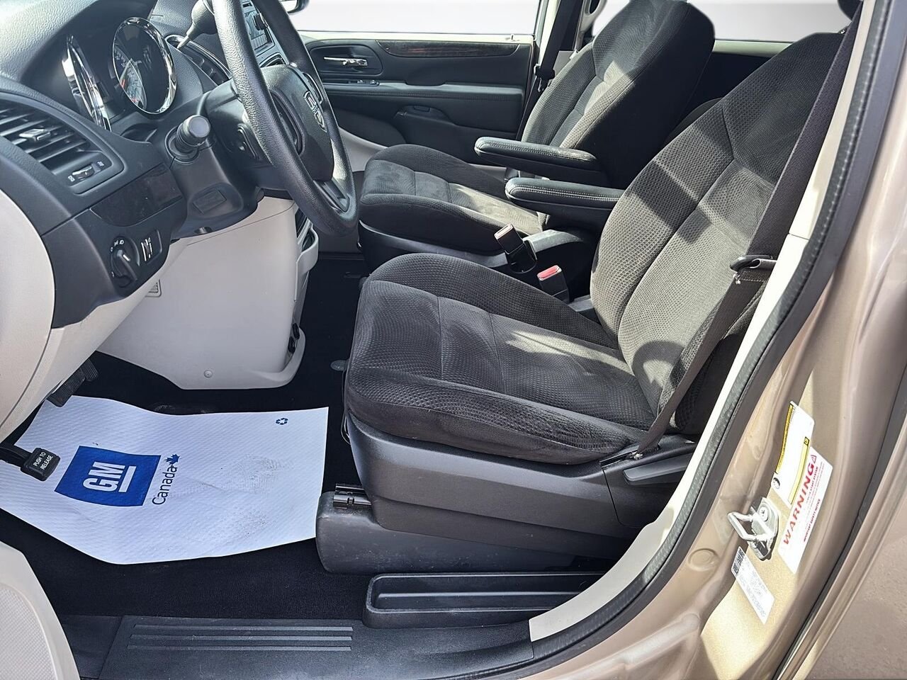 DODGE GRAND CARAVAN ENSEMBLE VALEUR PLUS 2016 Beige Saint-Hyacinthe - photo #6