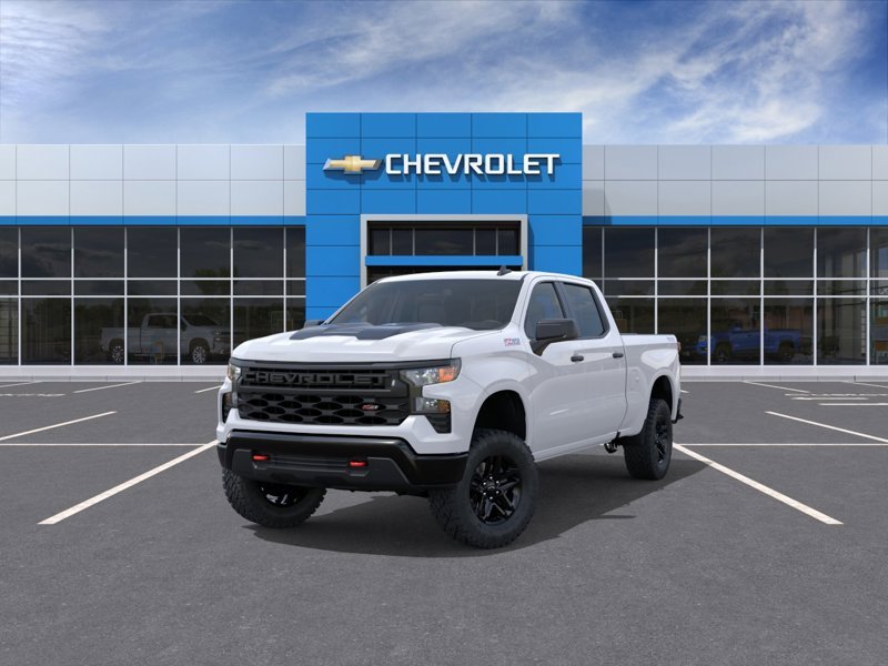 CHEVROLET Silverado 1500 K1500 SILVERADO CREW CAB CUSTOM TRAIL BOSS STD/BOX (2CX) 2026 BLANC SOMMET Rivière-du-Loup - photo #0
