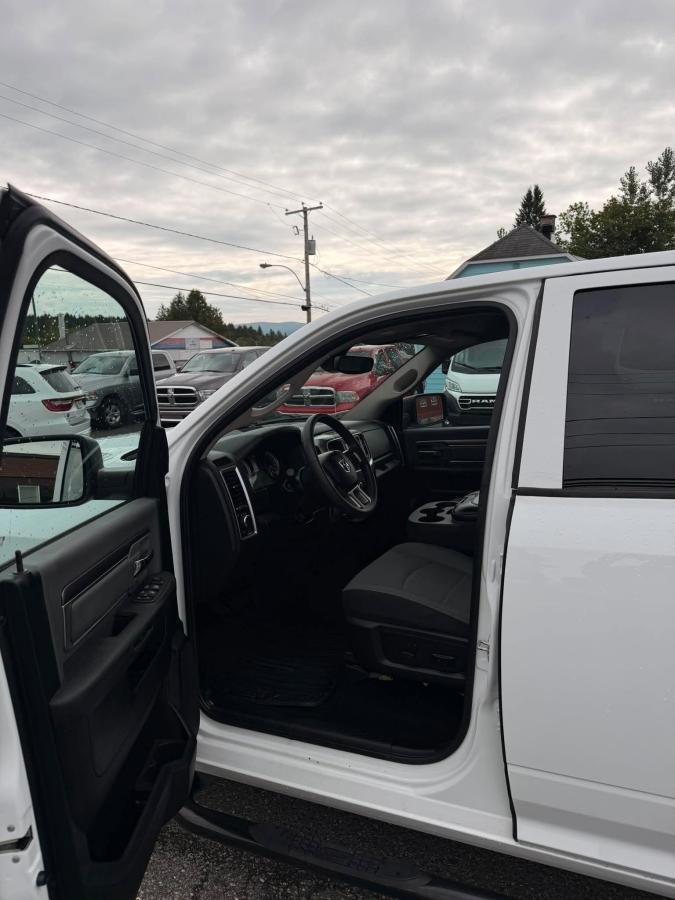 2023 RAM 1500 Classic White Lac Mégantic - photo #9