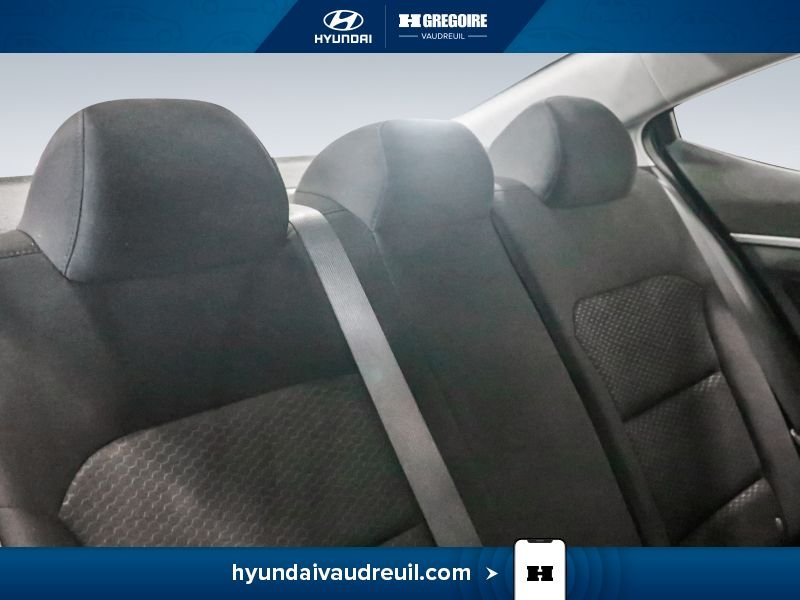 Hyundai Elantra YW214 | Preferred Manual 2019 Blanc Laval - photo #30