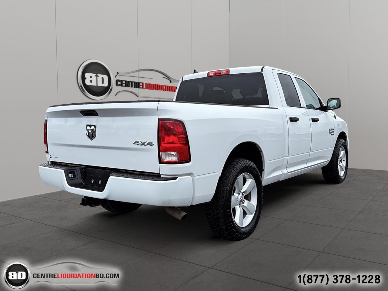 Ram 1500 Classic Express QUAD CAB V6 3.6L 4X4 | BD0187 2021 Noir Granby - photo #5