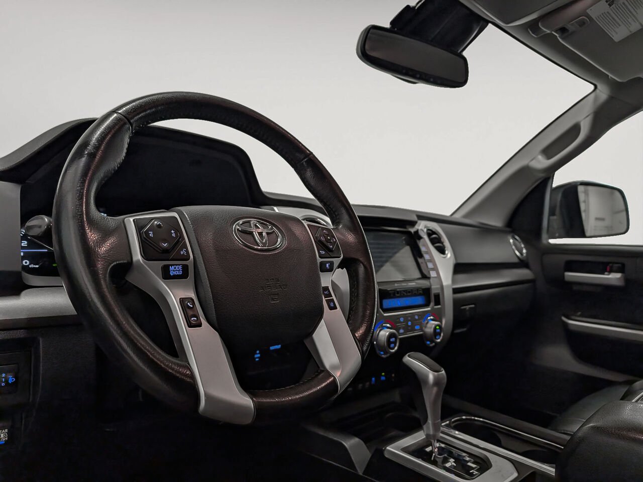 TOYOTA Tundra Grade TRD Sport TRD SPORT Cuir Sièges Chauffants Moteur V8 5.7L 2020 Autre Sherbrooke - photo #5