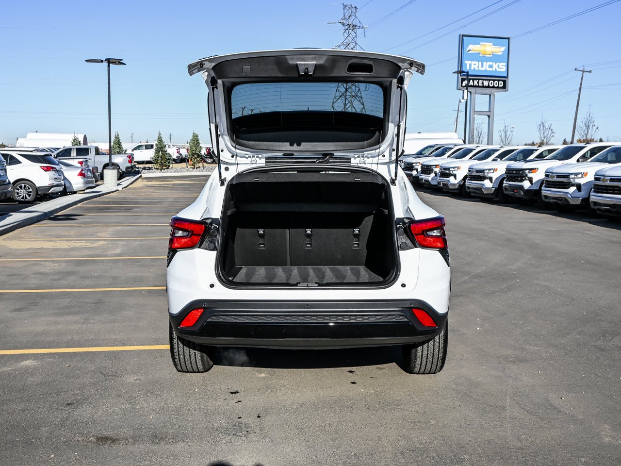 2025 Chevrolet Trax FWD 4dr 2RS White Sherwood Park - photo #14