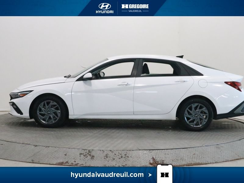 Hyundai Elantra YE21 | Preferred IVT 2024 Blanc Laval - photo #5