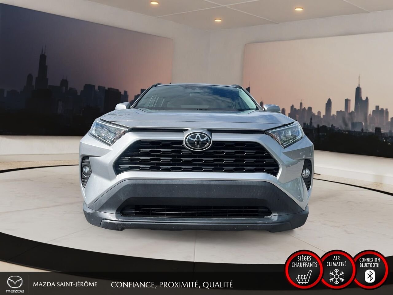 Toyota RAV4 XLE | TOIT OUVRANT | AWD | 2020 Argent Saint-Jérôme - photo #2