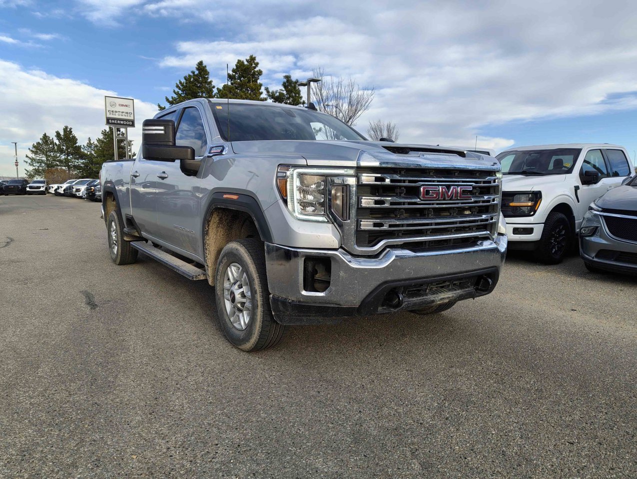 2021 GMC Sierra 2500HD 4WD Crew Cab 159 SLE Grey Sherwood Park - photo #2