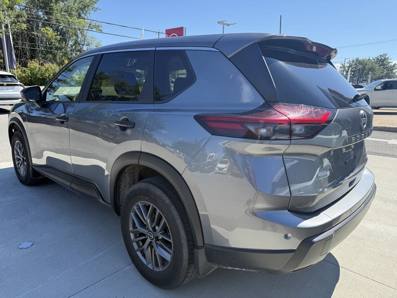 2024 Nissan Rogue S AWD Grey Châteauguay - photo #2