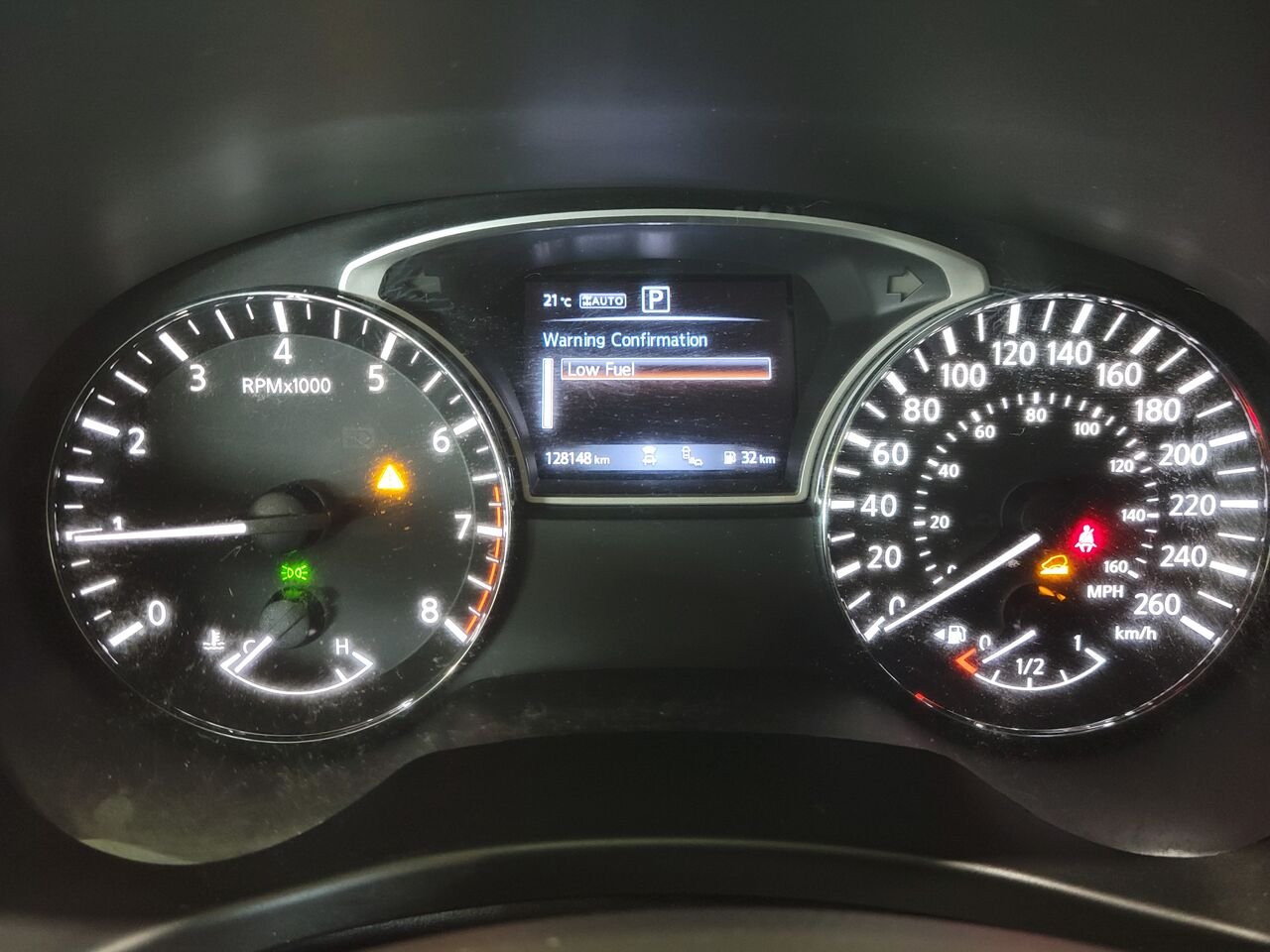 2018 Nissan Pathfinder Black  - photo #18