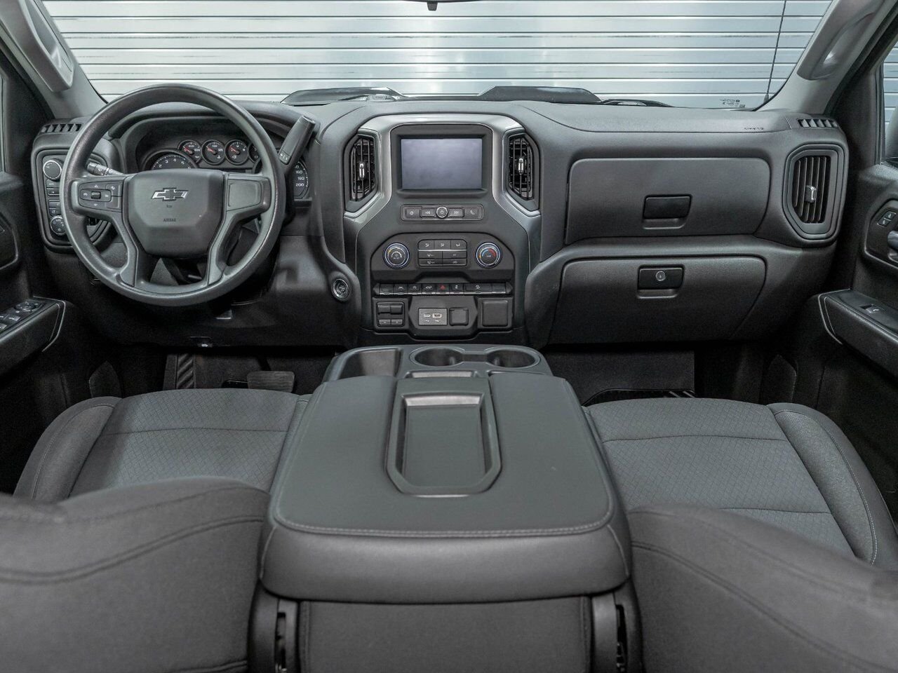 Chevrolet Silverado 1500 CUSTOM TRAIL BOSS CREW 4X4 *CARPLAY* BEDLINER WIFI 2024 Noir Saint-Jérôme - photo #10