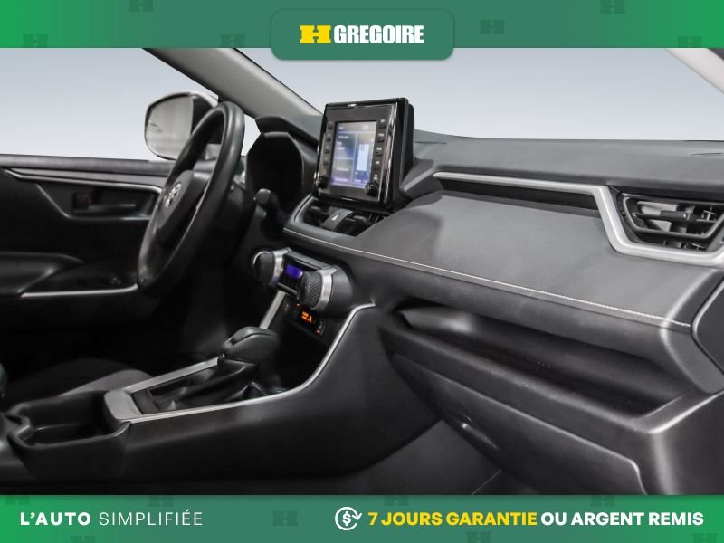 2019 Toyota Rav 4 White Saint-Eustache - photo #26