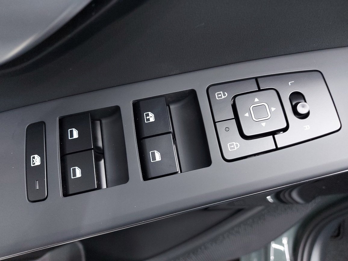 Kia Niro électrique 2026 Vert paysage urbain Blainville - photo #13