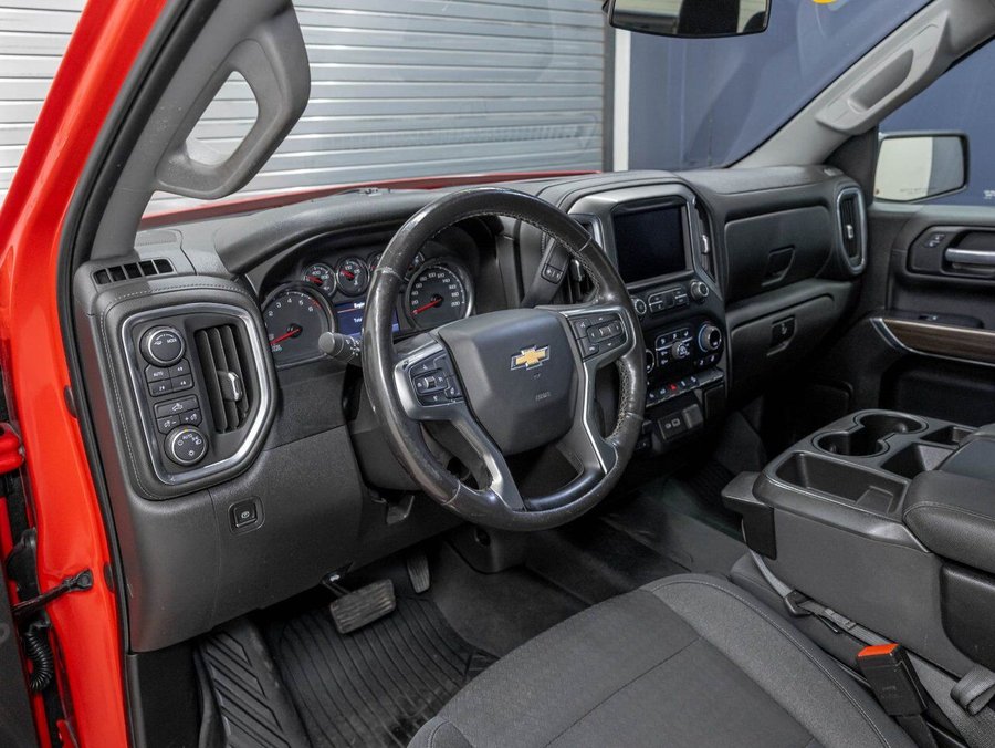 Chevrolet Silverado 1500 LT Z71 CREW V8 4X4 *SIEGES CHAUF* GR. REMORQ *BED 2021 Rouge