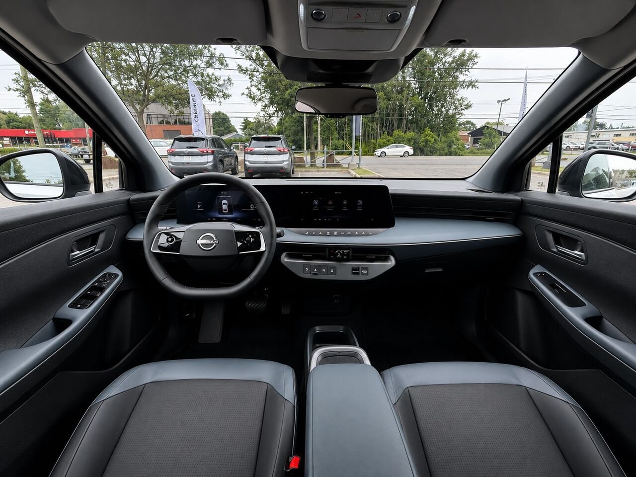 2026 NISSAN LEAF LEAF SV+ Everest White Pearl Tricoat/Black Châteauguay - photo #8