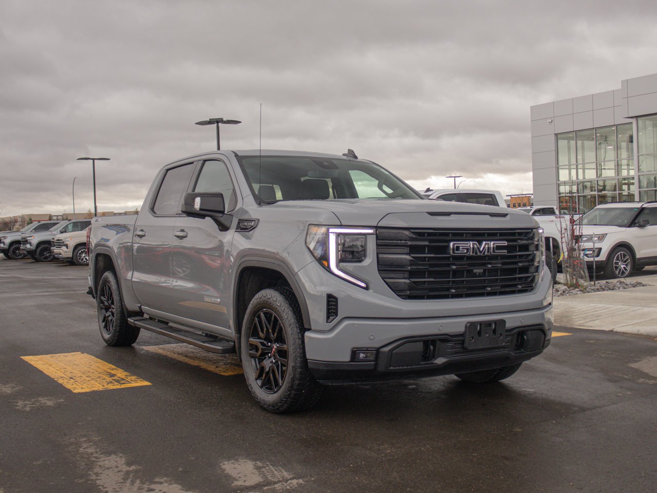 2024 GMC Sierra 1500 4WD Crew Cab 147 Elevation Grey Sherwood Park - photo #12