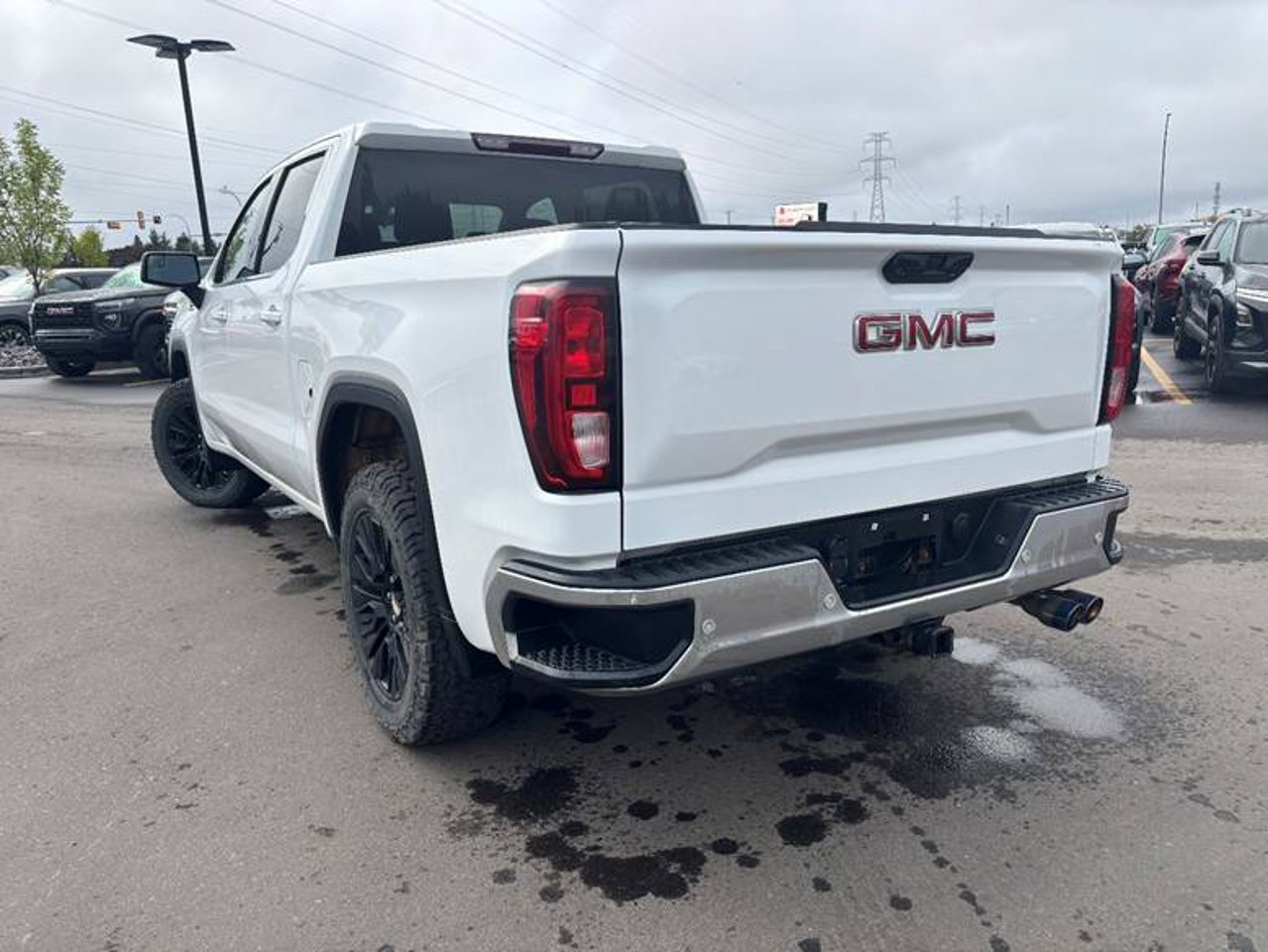 2019 GMC Sierra 1500 4WD Crew Cab 147 SLE White Sherwood Park - photo #3