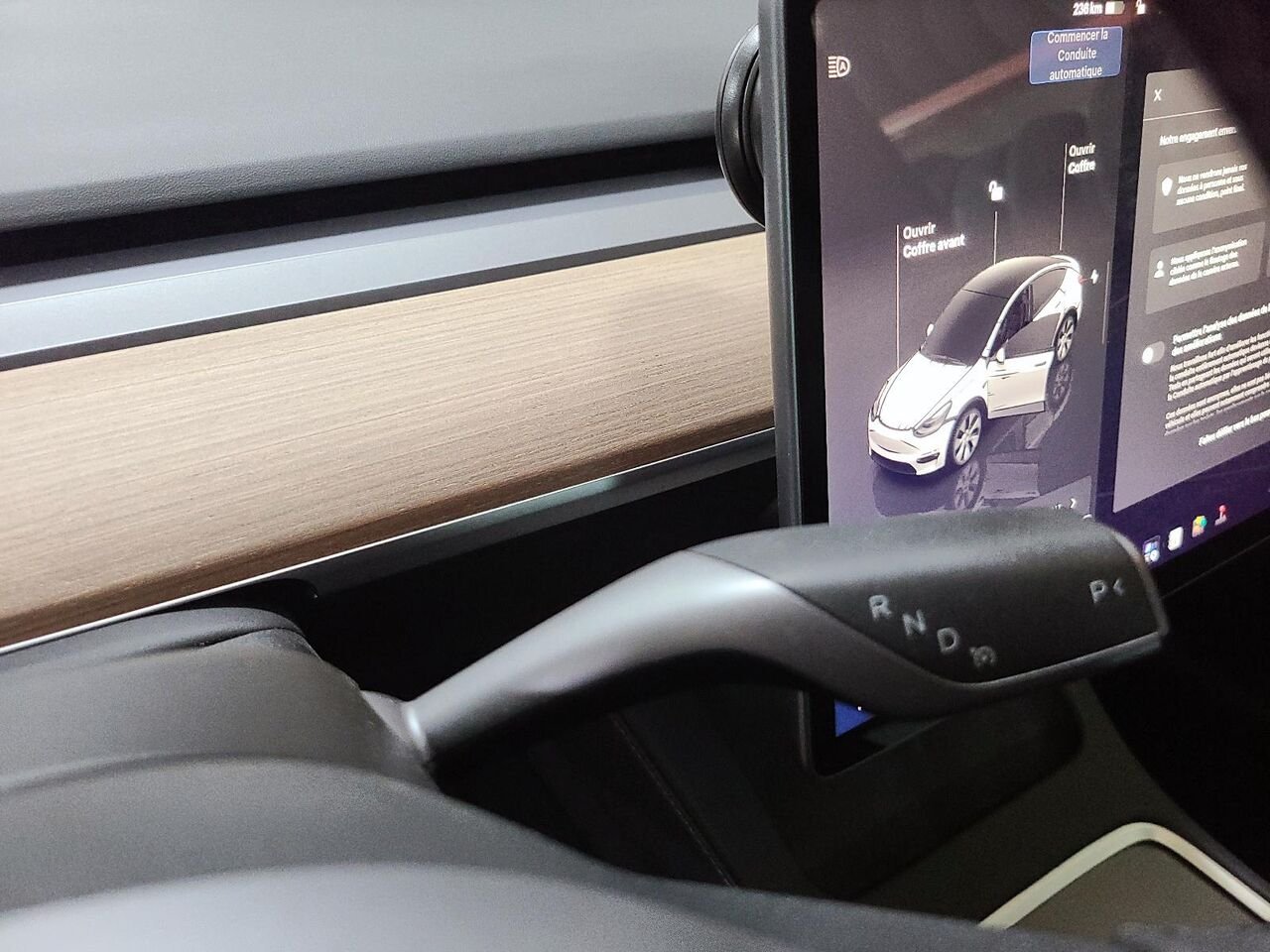 2022 Tesla Model Y LONG RANGE Blue Québec - photo #14