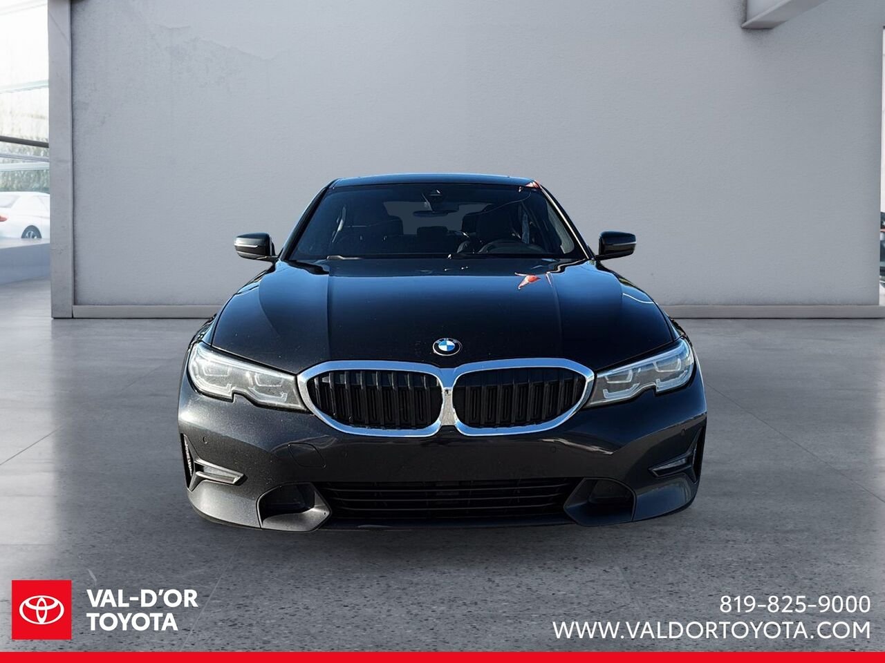 BMW Série 3 330i xDrive berline 2019 Noir Val-d'Or - photo #1